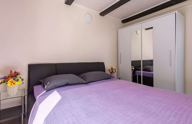 Soothing Holiday Home in Starigrad near Sea - Foto 2