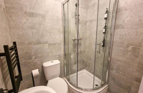 Free Parking City Centre Flat by City SuperHost - Photo 15