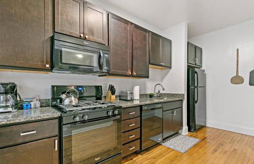 Indulging 2BR Apartment in Festive Boystown - Buckingham 1 - Foto 23