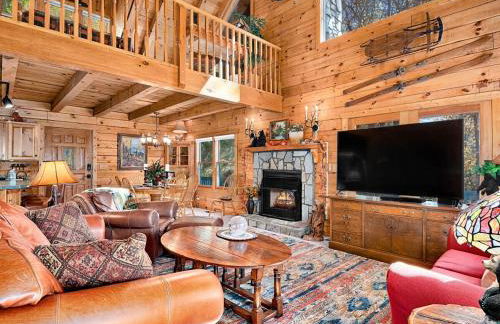 BearHavencabinfun 3 story Log Cabin Mountain View,Hot Tub, sleeps 10 - Foto 25