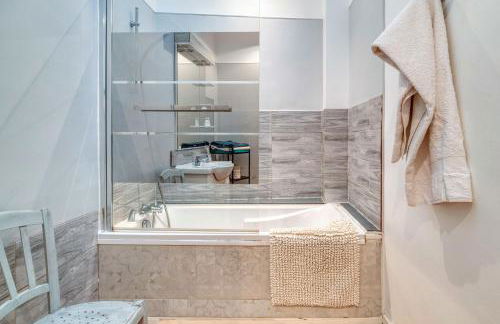 Maison avec piscine et jacuzzi - Foto 23