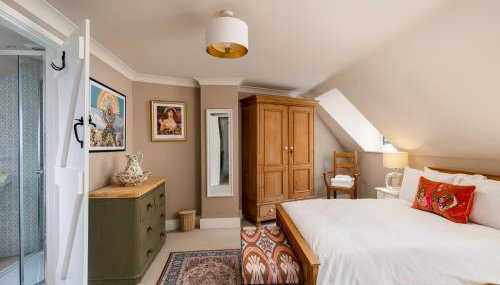 Stylish Cottage Peaceful Rural Retreat Pass The Keys - Foto 2, towels, wardrobe