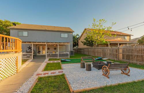 Luxury 5BR House with Pool by SeaWorld & Lackland - Foto 57