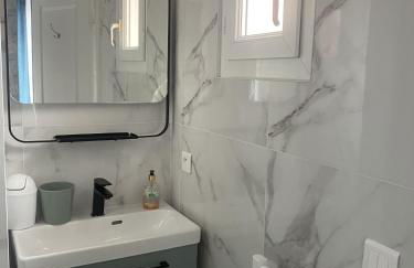 VILLA climatisée calme avec bassin privé et grande piscine partagée à ST AYGULF FREJUS - Foto 19