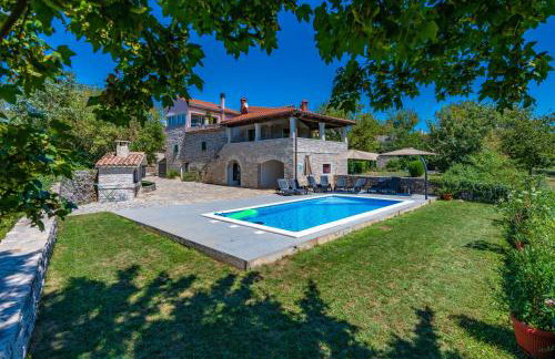 Villa Lastavica pod Ruzon, two beautiful villas in the heart of Istria - Photo 17