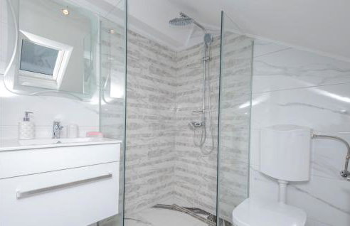 Amazing Home In Mijaca - Photo 23