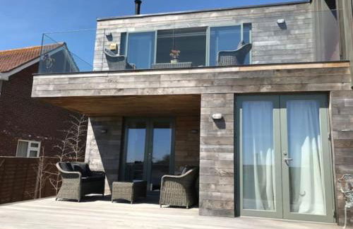 Stunning architect designed beachfront property - Foto 23