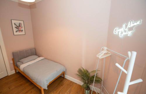 Stylish Apartment in Edinburgh 5 beds 3 Bedrooms - Foto 39