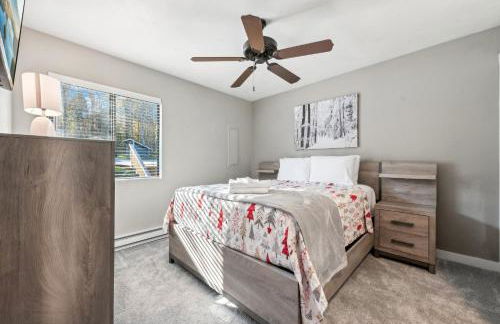 3BR Ski Resort Townhome-Sleeps 7 - Foto 18