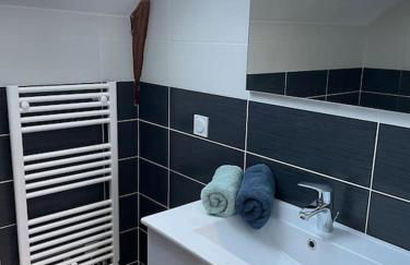 Magnifique corps de ferme rénové avec Jacuzzi - Foto 33