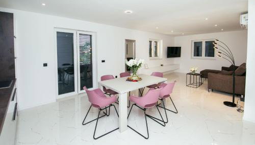 DiDixi Apartments - Photo 2