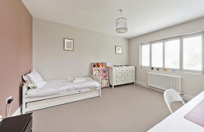 Wonderful Family Home With Garden Near Twickenham by Underthedoormat - Foto 18