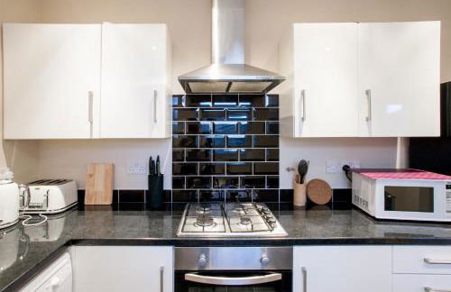 Luxury 2 Bedroom Apartment in Peaceful Location - Foto 28