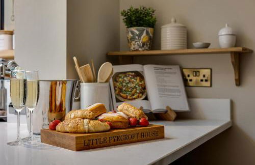 *NEW* Little Pyecroft House, Chester - Photo 17