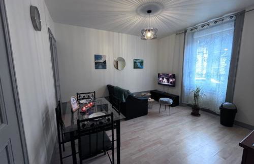 L azur Jurassien séjour chaleureux dans le Jura - Foto 1