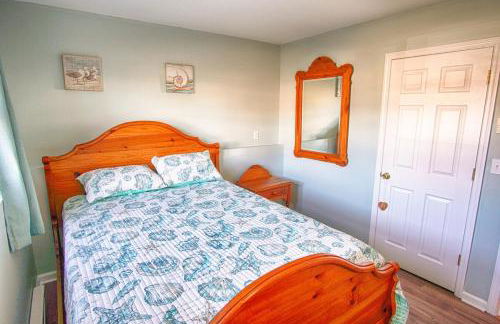 Gorgeous beach house with large pool & private beach, just 3 blocks away!! - Foto 29