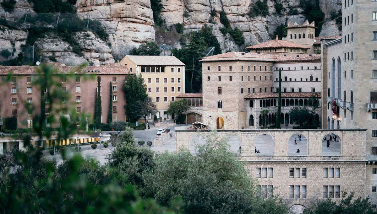 Visit the town of Montserrat