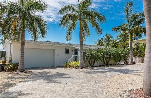 Sea Glass Dreams - Waterfront Pool Home, Mini Golf, Game Room, 110' Dock - Foto 56