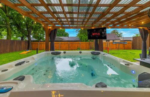 FIFA '26 World Cup Getaway with 7 people hot tub - Dallas Area - Foto 1