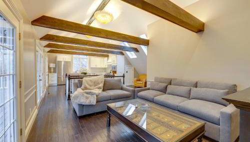 Easy Coast Access! Elevated Marthas Vineyard Stay - Foto 4