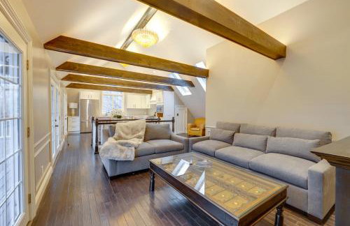 Easy Coast Access! Elevated Marthas Vineyard Stay - Foto 4