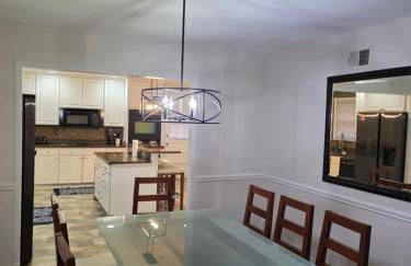 Luxury Southern Mansion w/ Pool - Foto 17