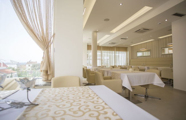 Adrion Aparthotel - Photo 33