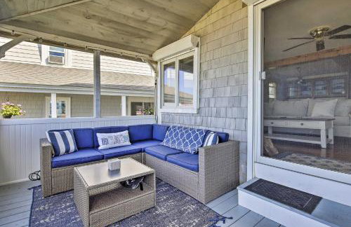 Oceanfront Cape Cod Home with Porch, Yard and Grill! - Foto 23