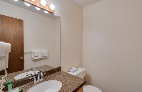 Woodsy Winter Park Condo with Pool and Hot Tub Access - Foto 16