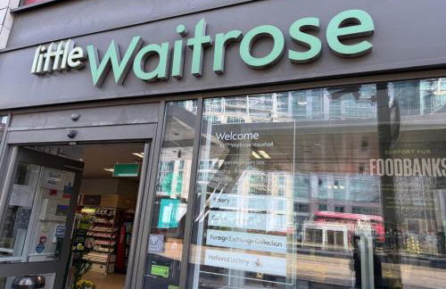 Vauxhall Central - Spacious 3-Bed Serviced Apartment- Balcony-Free Parking - Lift - Sleeps 7 - Photo 41