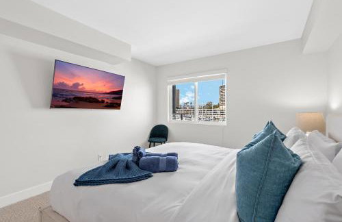 Serenity Over the Sails - A 2-Bedroom Escape w Stunning Marina Views - Foto 19
