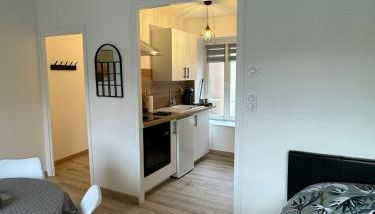 Studio 2ème étage - Centre-ville - Local vélos disponible - Foto 4, stove, toaster