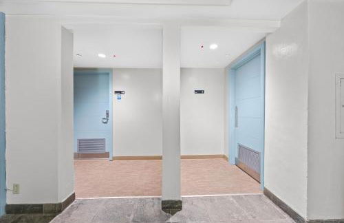 36Fl with Ocean View, Mins to Waikiki Beach, Parking - Foto 74