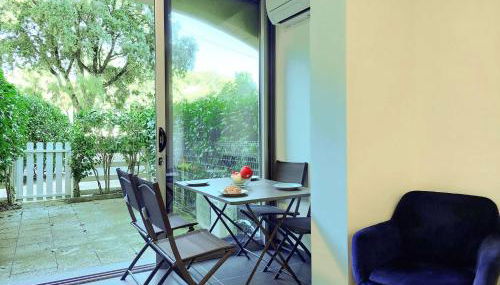 Jardin, terrasse, climatisation, à 5 minutes à pied des plages, commerces et animations - Photo 4