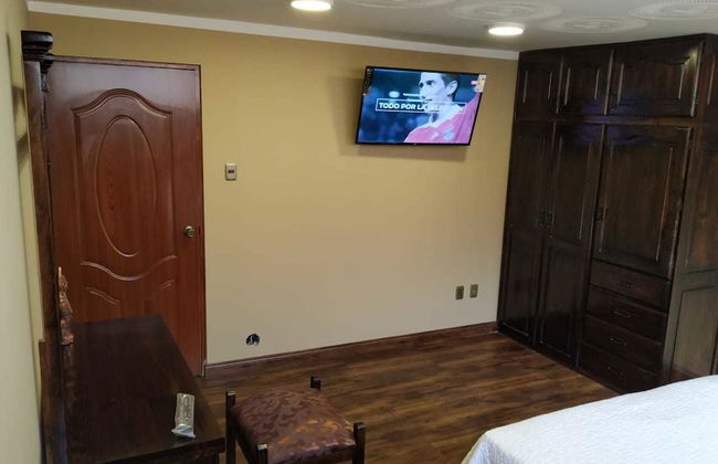 Madre Nuestra - Photo 6