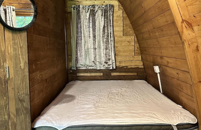 Woodland Camping pod With use of Campsite Bathroom - Photo 2