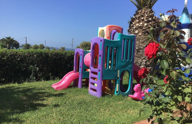 OASIS HOTEL KYPARISSIA - Photo 25