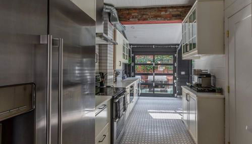 Chic Home with King Bed and Fire Pit - Foto 2