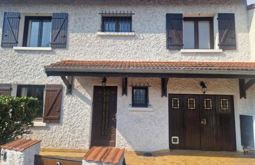 Jolie maison de 4 chambres avec jardinet - Foto 2