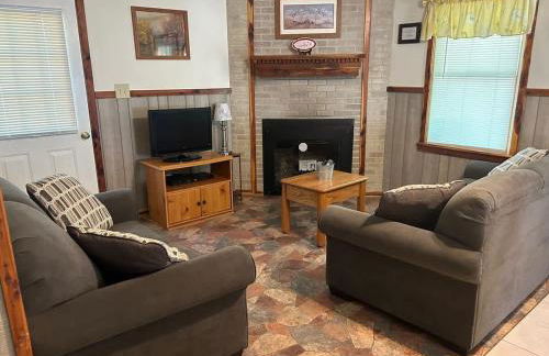 Two Bedroom Cozy Cabin #14 on Patoka Lake in Southern Indiana - Foto 6