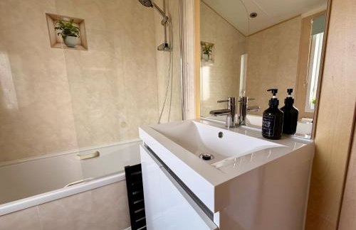 Hot Tub Lodge with Panoramic Views & Free Golf - Foto 29