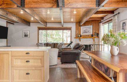 3mins to Lake, 5mins to Skiing Updated 4bdr Cabin Avalon Pines by Avantstay - Photo 5