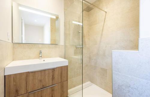 Maison 6 Personnes à Armenteule avec WiFi et Animaux Bienvenus - FR-1-695-99 - Foto 11