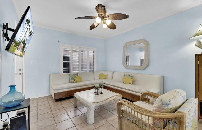 2-story Condo Next to Beach w/ Ocean Views! - Foto 19