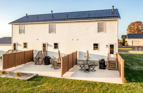 Charming 2BR Home w Outdoor Space & BBQ Grill - Foto 31