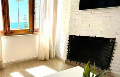 GATU Villa Cielo y Mar junto la playa, terraza , wifi y vista al mar ," Preferente mayores de 25 años y familias " - Foto 26