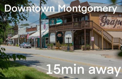 Gorgeous 10 Acre Modern Farmhouse & Private Pond - Photo 19