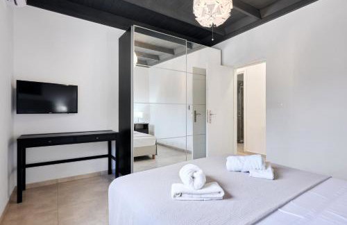 Casa di Olive Luxury Secluded Sea View Villa in South Crete - Photo 25