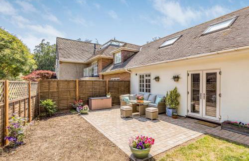 Charming Cottage with Garden - Pass the Keys - Foto 41