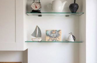 Sunny & Modern Near the Beach & Village w Parking - Foto 9